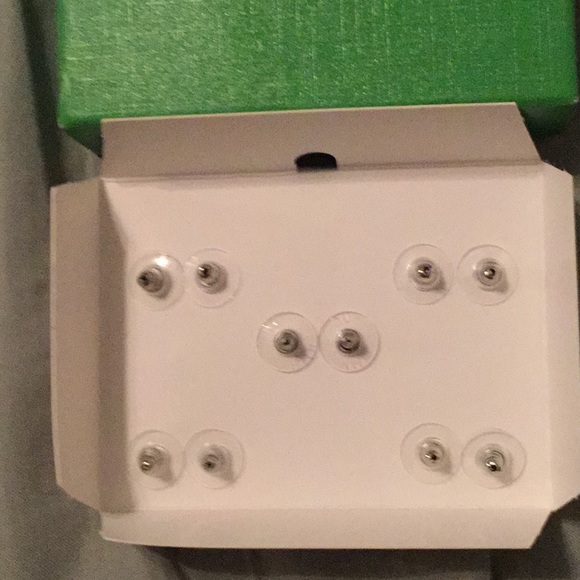 🐚NWT Sensitive Ear Hypoallergenic Bundle Earrings - Picture 3 of 6